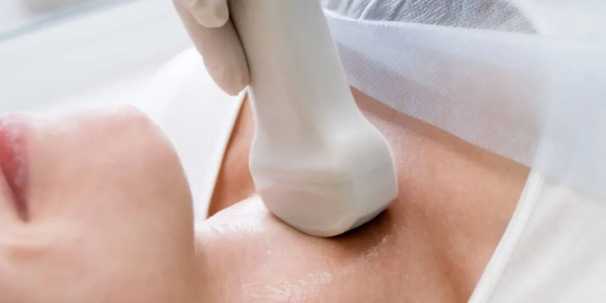Thyroid gland ultrasound scan for neck swelling diagnosis